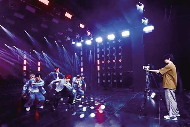 做强渝派团播产业链 积极拥抱就业友好型新业态1.jpg