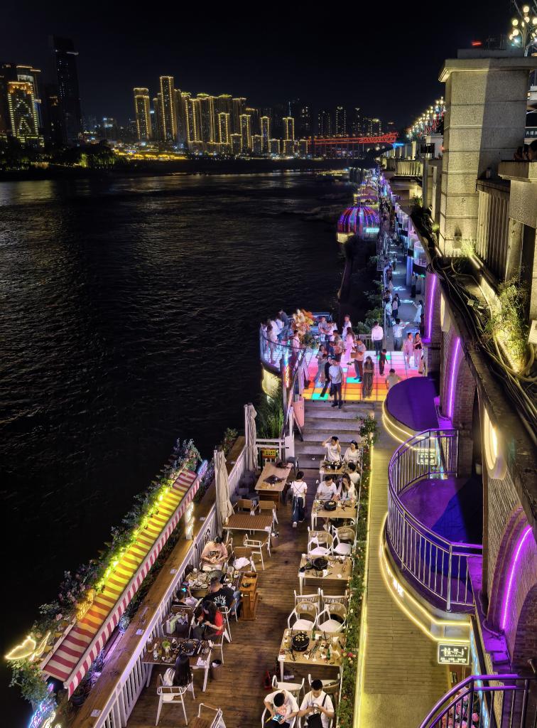 重庆:城市更新催生文旅消费新场景1.jpg