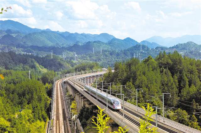 黔(江)吉(首)高铁获批1.jpg