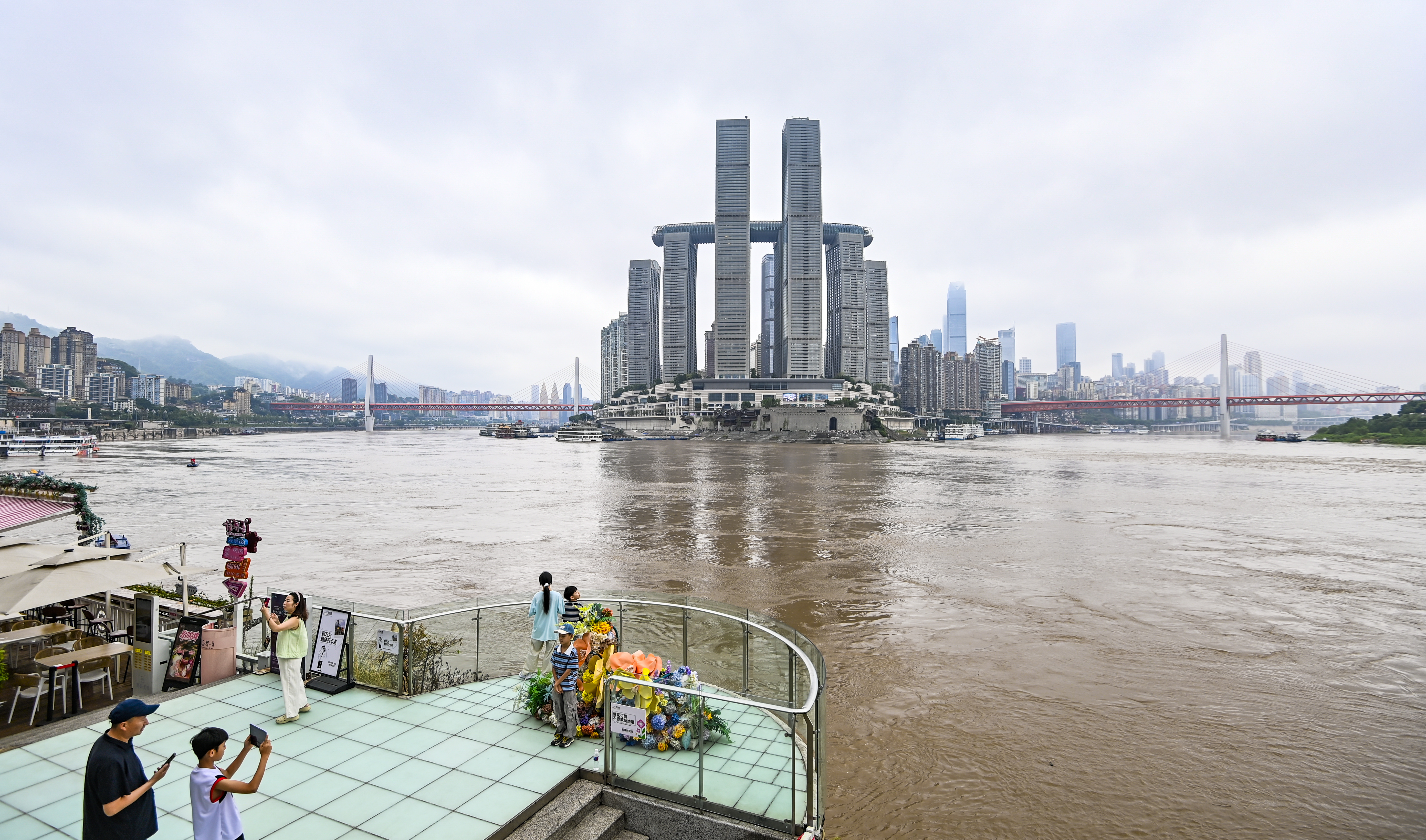强降雨带来两江涨水2.jpg