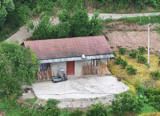 滑坡隐患面前 一次暖心避险搬迁守住百姓安居2.png